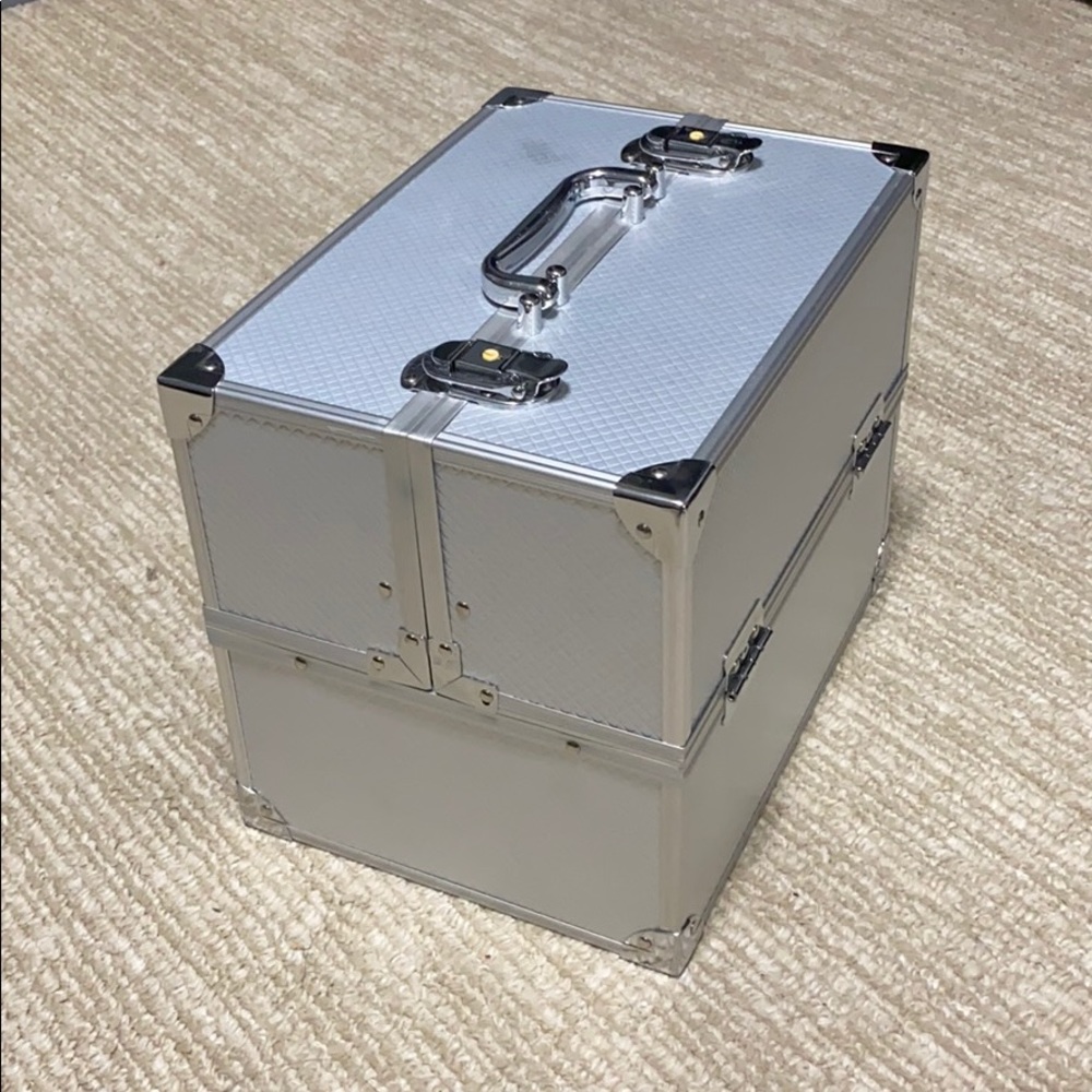 Makeup Case (organizer)